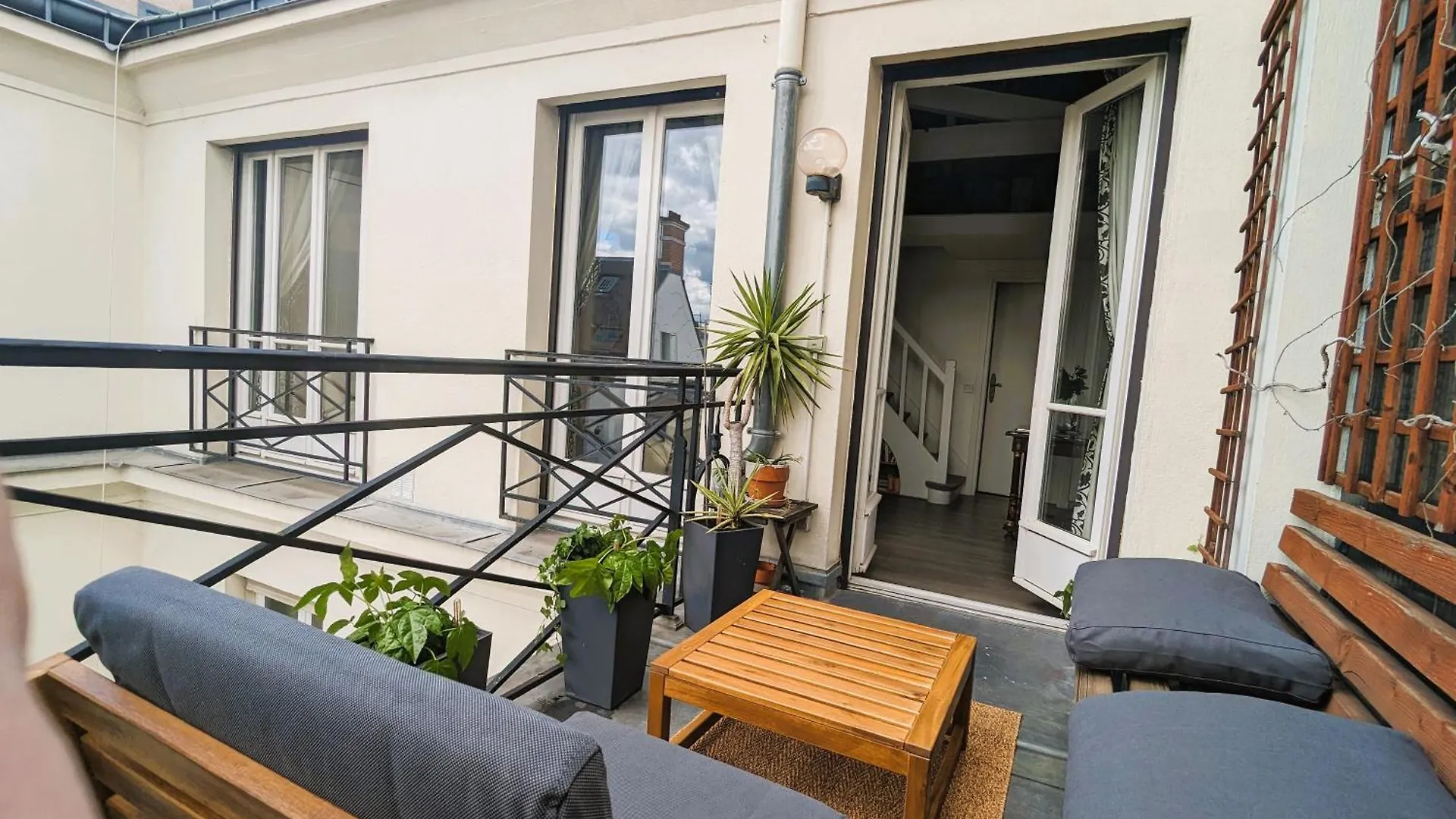 L\'Appartement D\'Henri - Place Vendome contacts